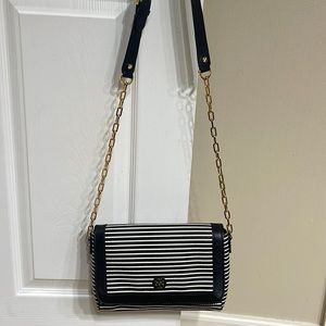 Ladies Tory Burch purse